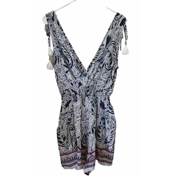 NWT BeBop Sleeveless Short Romper Blue/White Paisley Boho Tassles Juniors Large - Picture 2 of 8